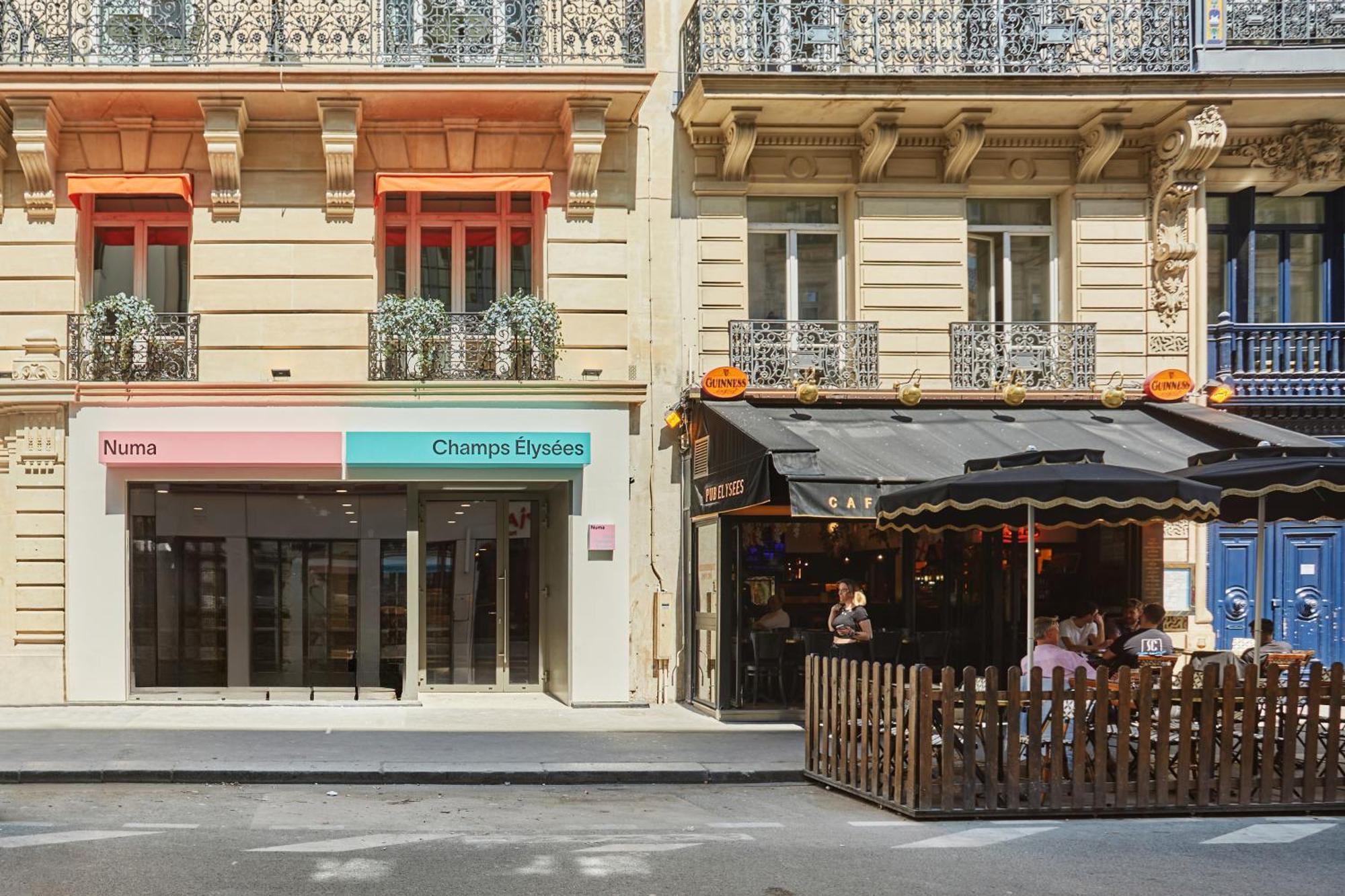 Numa Champs-elysees Apartahotel