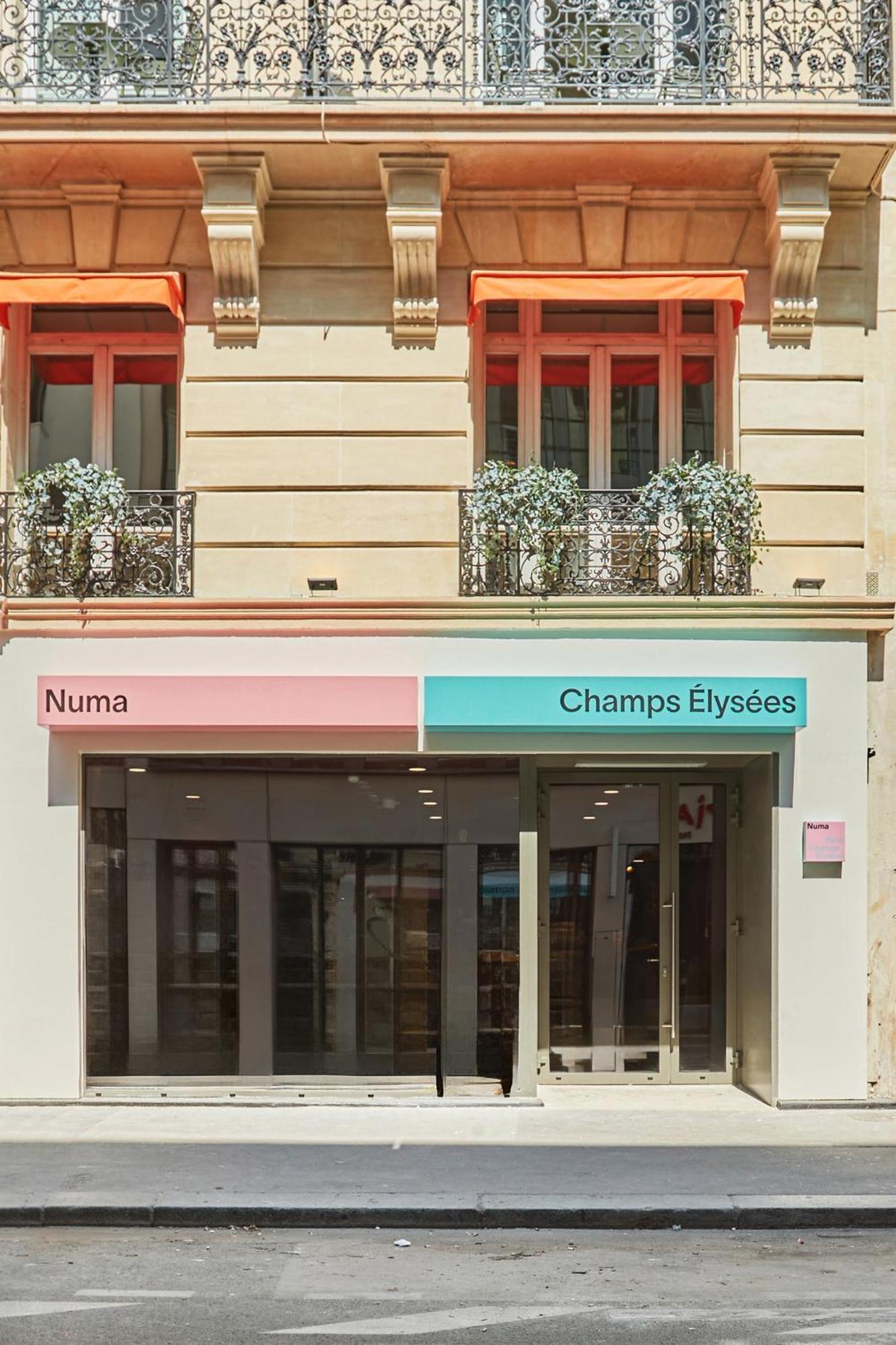Numa Champs-elysees Apartahotel 4*