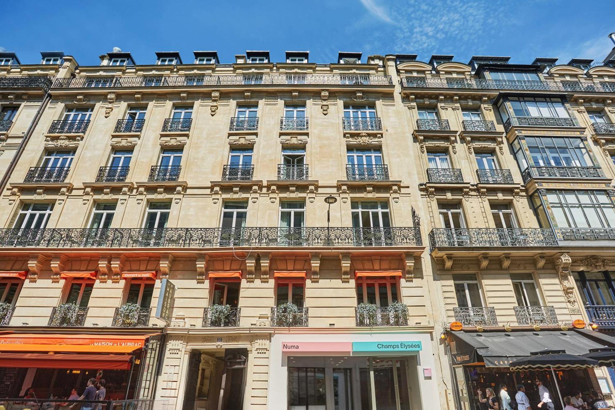 Numa Champs-elysees 4* París